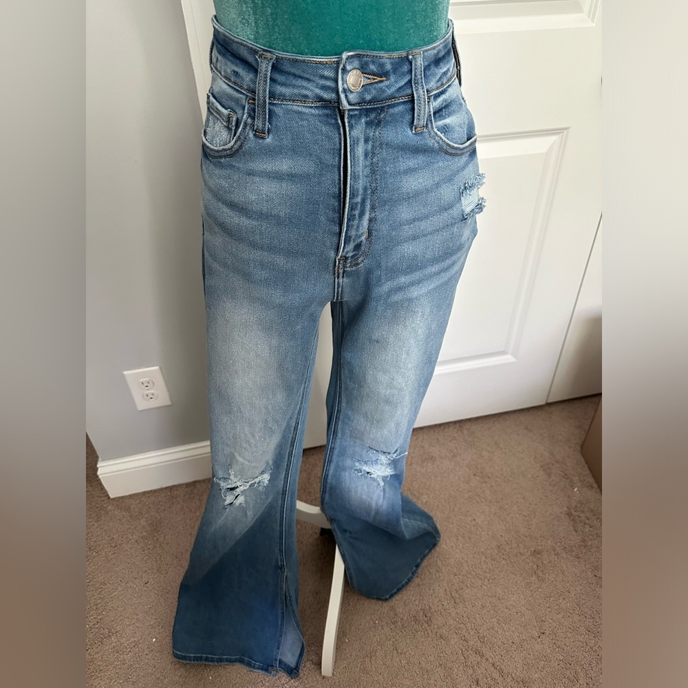 No tags attached!! - Med Wash Flare Jeans